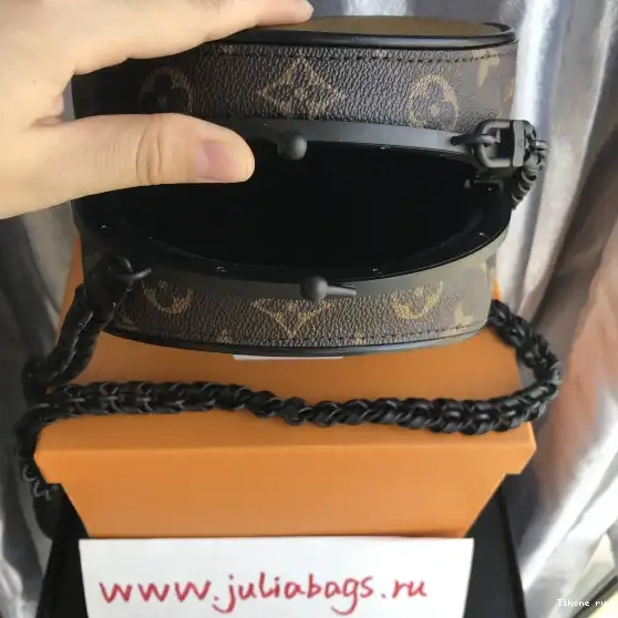 Cheap LOUIS VUITTON BOURSICOT BC 0521